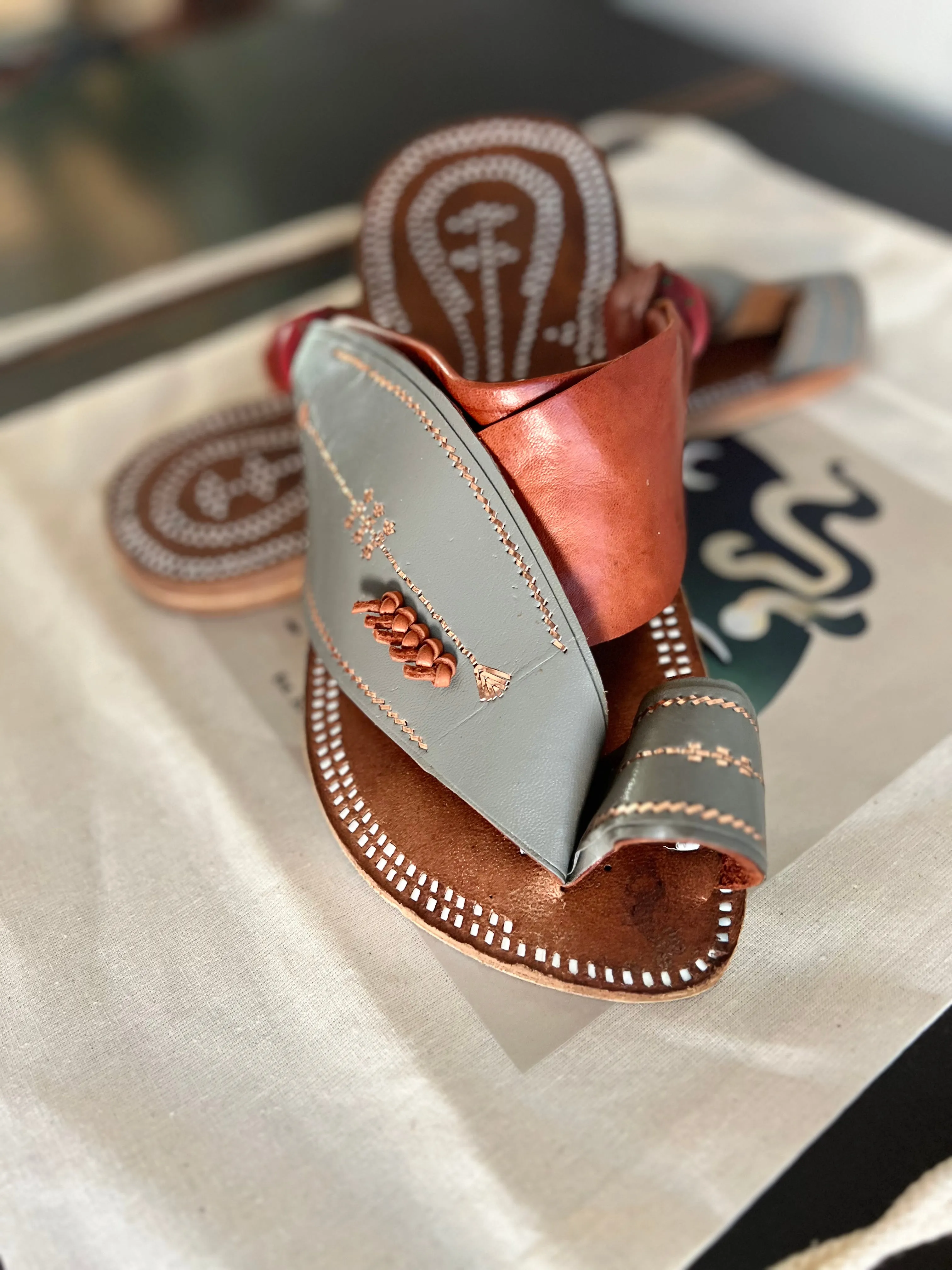 Boho Camel Leather Sandals | Handmade Arabian Sandals with White Stitching | Unisex Gift for Him or Her | Heritage Spring Footwear