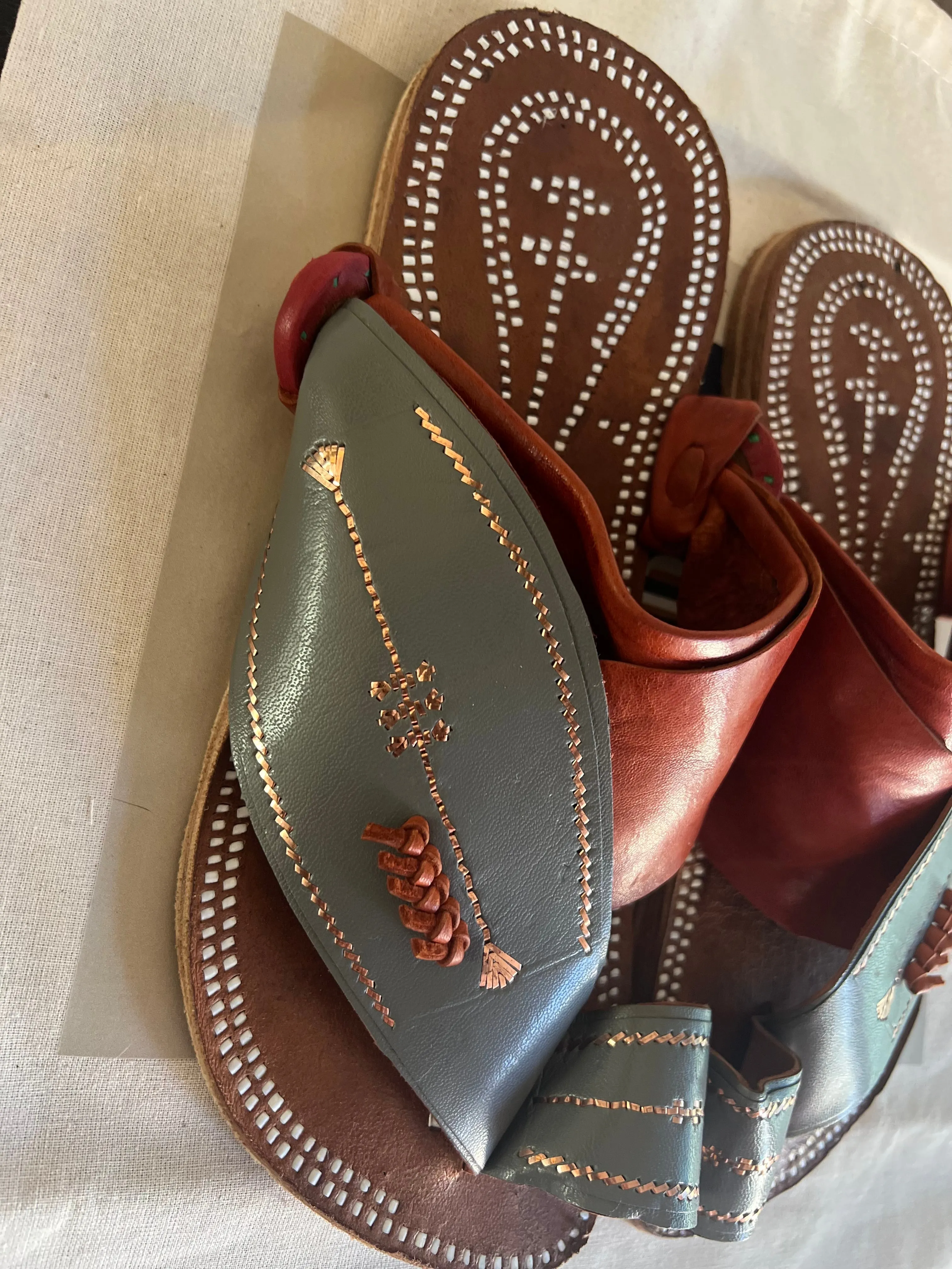 Boho Camel Leather Sandals | Handmade Arabian Sandals with White Stitching | Unisex Gift for Him or Her | Heritage Spring Footwear