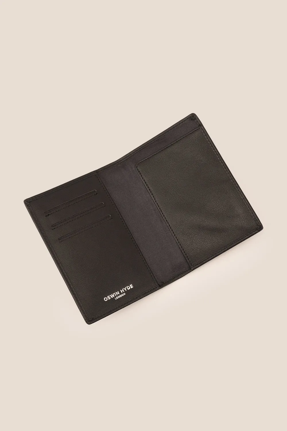Covent Black Grain Passport Holder