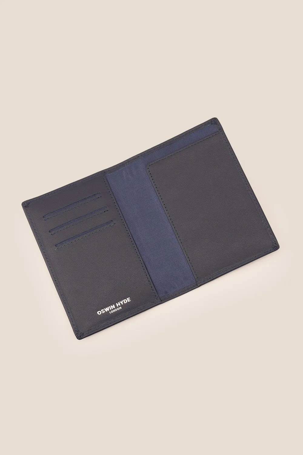 Covent Navy Grain Passport Holder