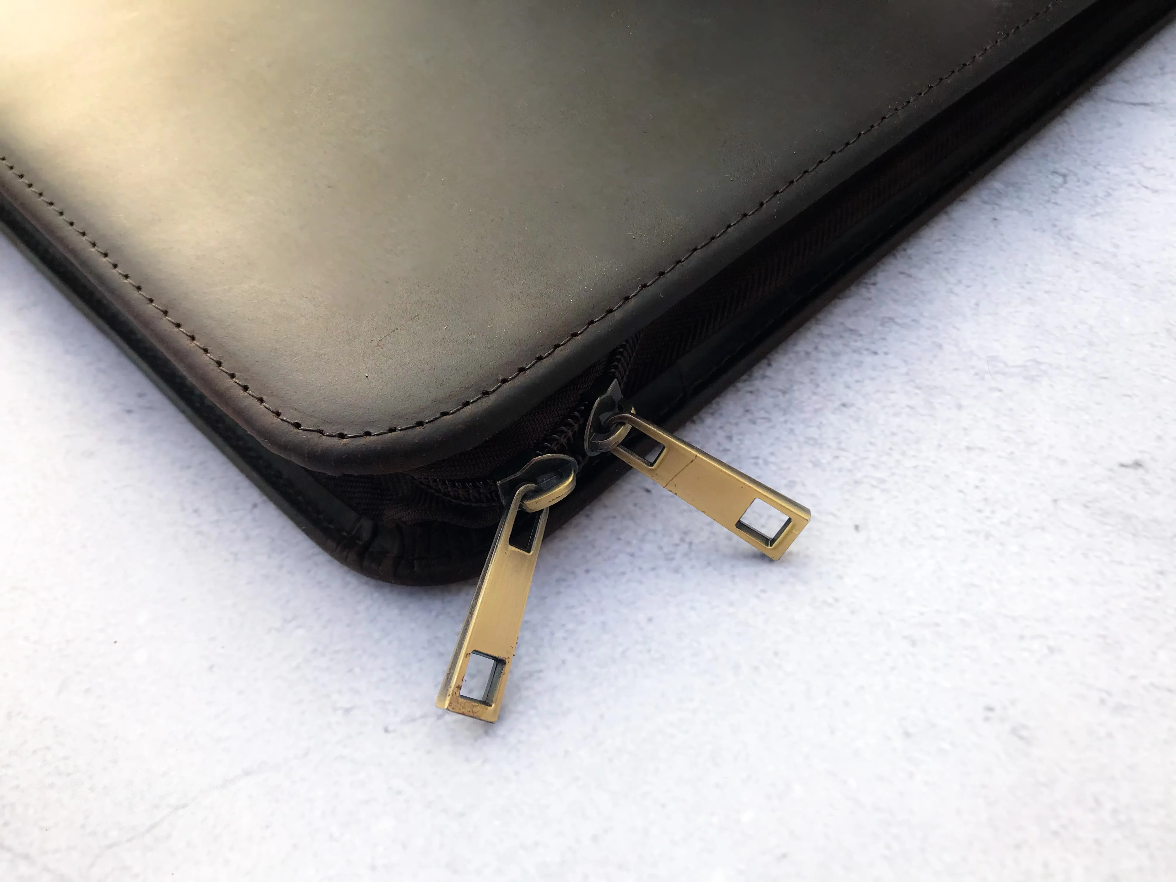 Distressed Vintage Leather 3 Ring Binder with Clipboard