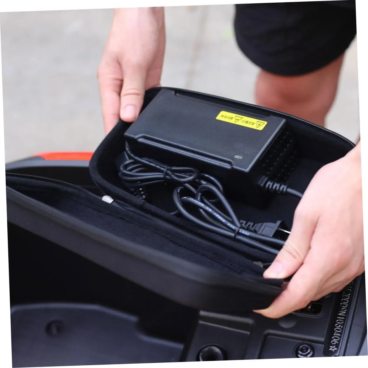 Electric Vehicle Charger Storage Bag Hard Shell Shockproof Organizer for Bicycles Scooters Portable Handbag Durable Outdoor Pouch for Cables Accessories