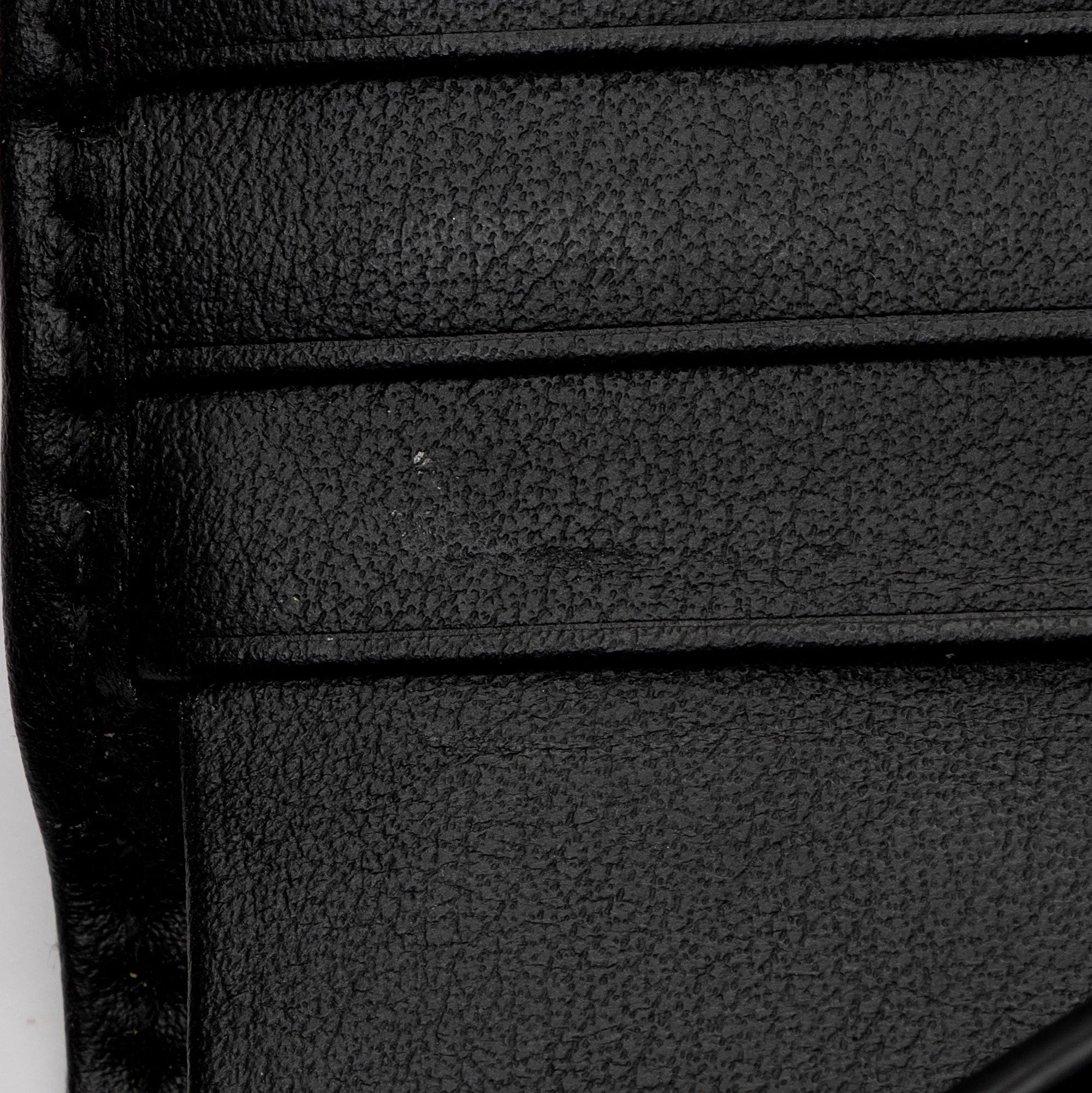 Gucci Matelasse Leather GG Marmont Card Case (SHF-AcctXE)