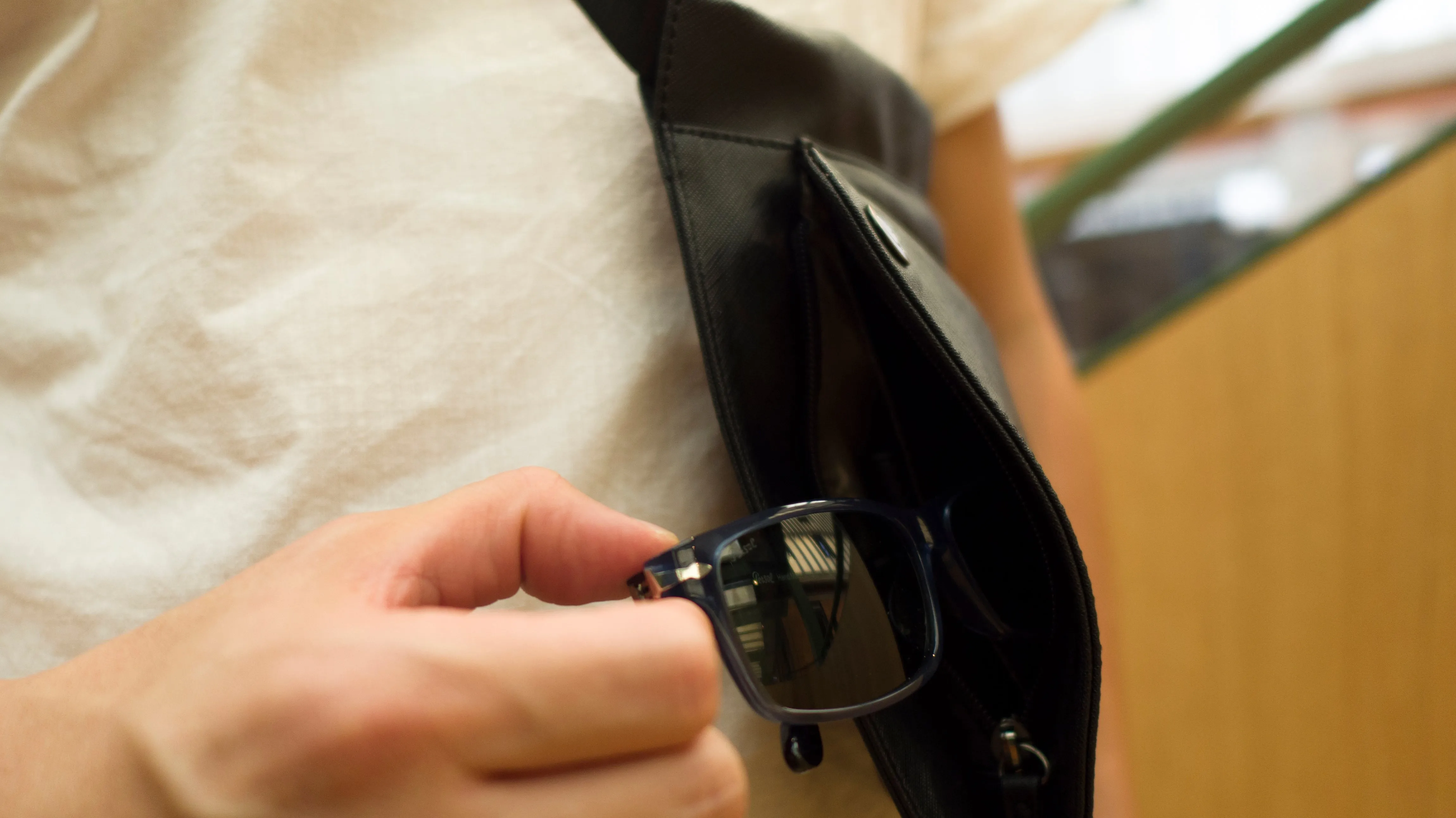 The Rib 2.5 RFID Holster Bag