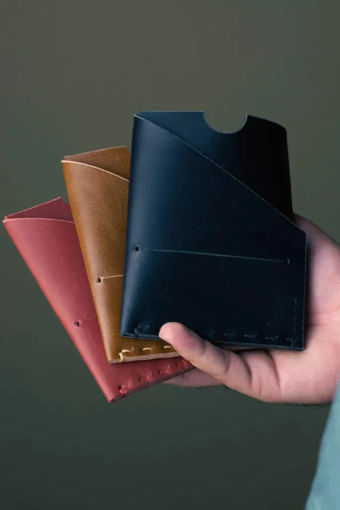 The Voyager – Black - Passport Wallet