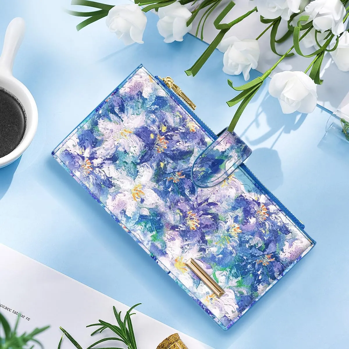 Womens RFID Blocking Large Capacity Wallet Multi Card Organizer Bifold Wallet for Women with Zipper Pocket